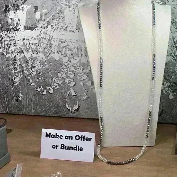 AB Clear and Silver Glass Necklace Vintage - Picture 2 of 4